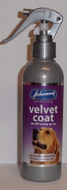 Johnsons Velvet Coat Pump Spray
